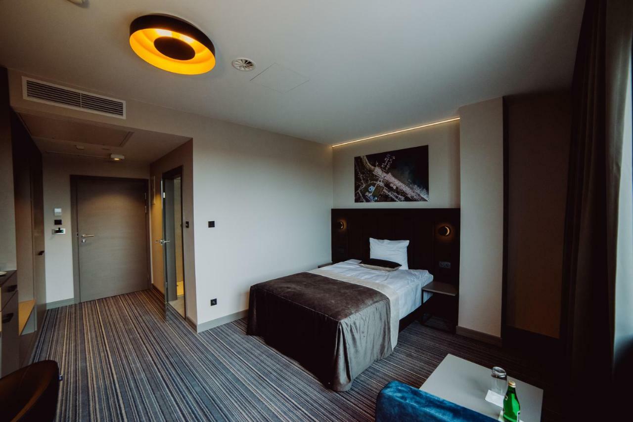 Hotel Evva Tarnobrzeg Eksteriør bilde